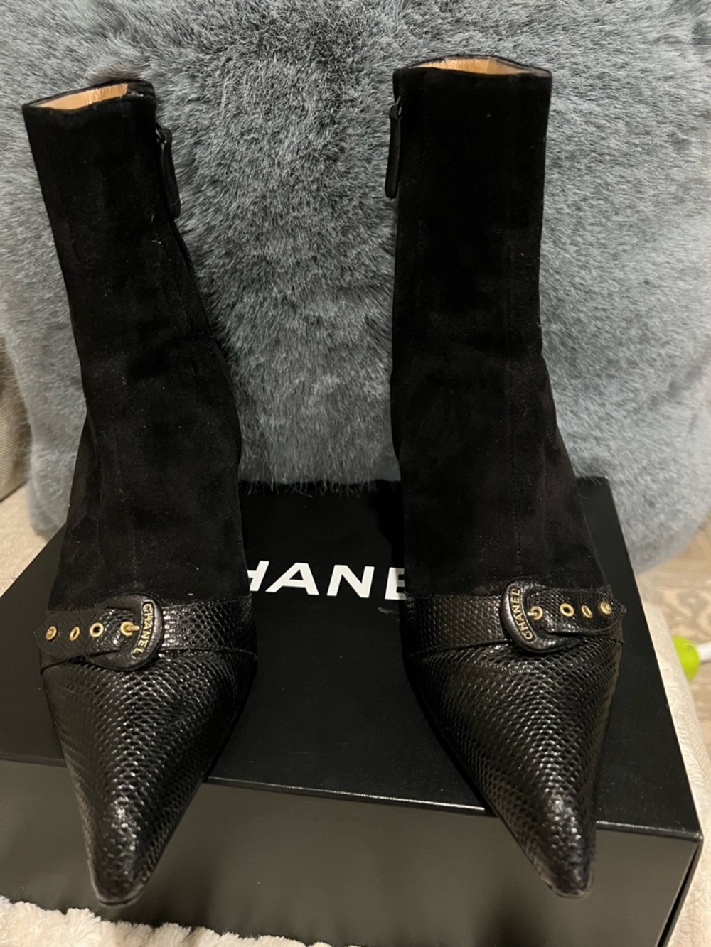 CHANEL Black Suede & Lizard Skin Cap Toed with Kitten Heels - Picture 6 of 10